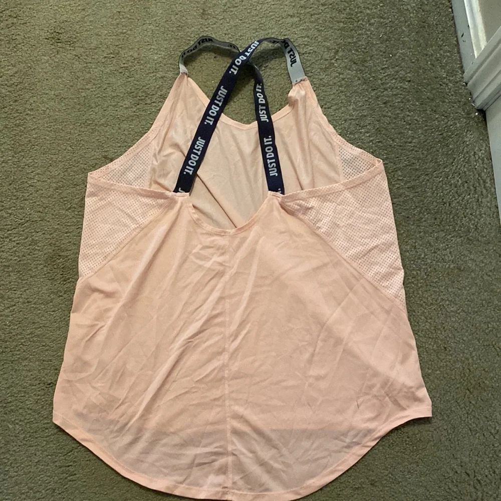 Nike women tank